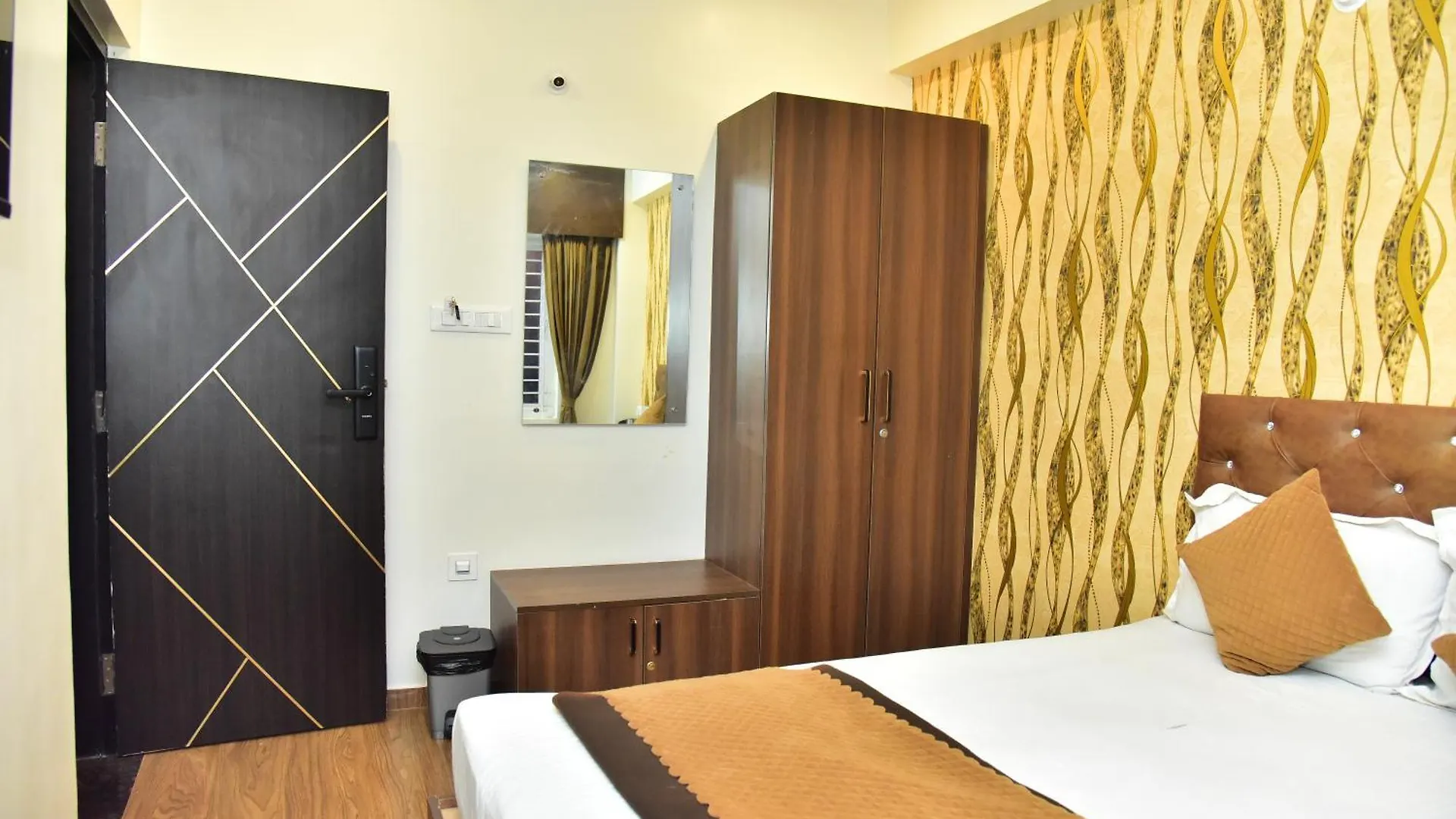 Hotel Meadows Inn Mysore